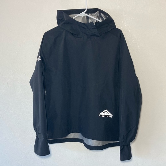 Nike Black Trail Jacket - Picture 1 of 16